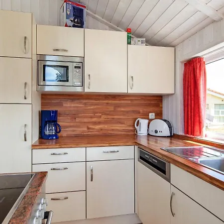 6 Person In Grömitz